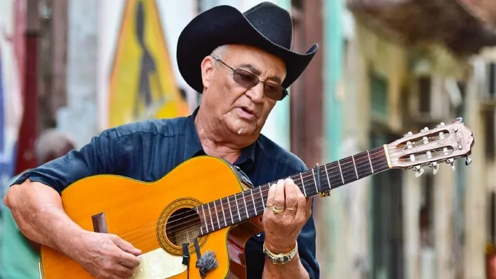 Eliades Ochoa