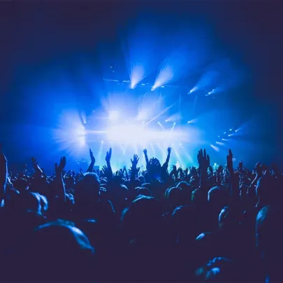 AMOR LIQUIDO en RAZZMATAZZ 3, Barcelona 2027