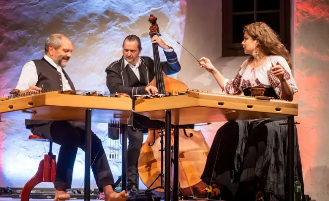 "Blaue Stunde" Trio Anderscht