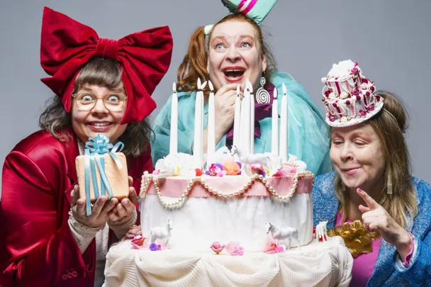 Teatteri ILMI Ö:n Synttärisimulaattori