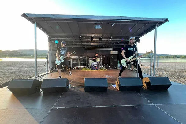 Švindl + Blank Out + Bez šance