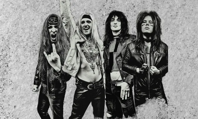 MÖTLEY CRÜDE