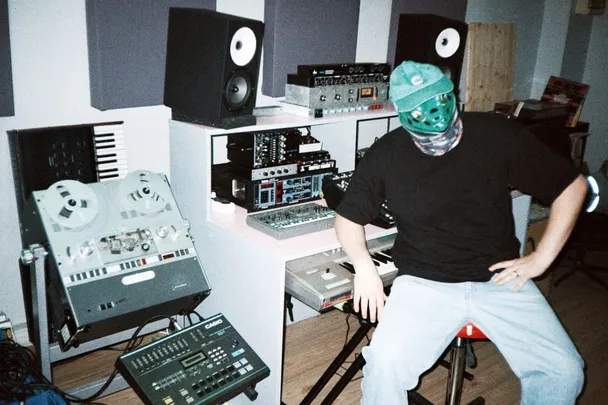 Laine Klubiöö: TAPES