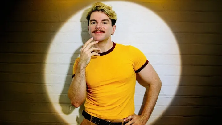 Christopher Hall: Pizazz