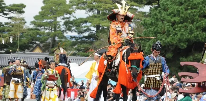 時代祭前日衣裳見学と平安神宮参拝＆行列観覧【最前列確約】