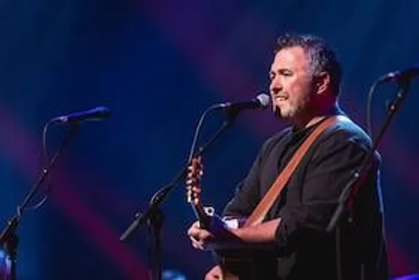 Irish Folk mit Ger O' Donnell - Renommierter Gitarrist mit charismatischer Stimme