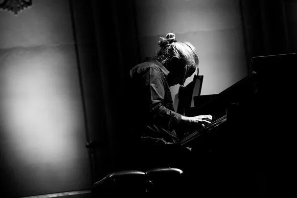 German Nager - latinjazz på solopiano