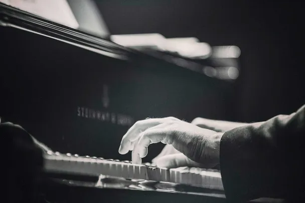 The Billie Holiday Tribute: A Journey into the Jazz Era