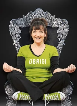 Rena Schwarz - jung attraktiv übrig 2.0