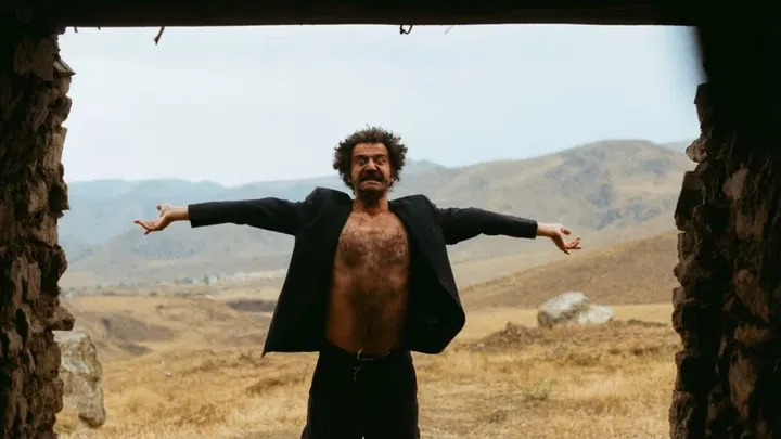 İki Kere Yaşamak Üç Kere Ölmek