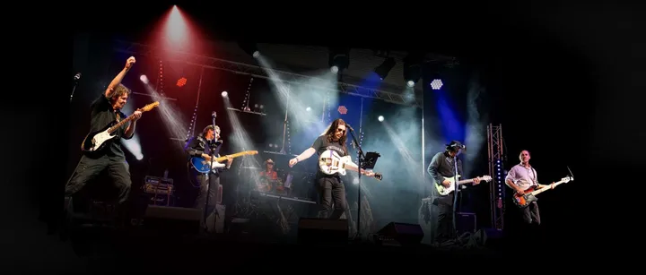 Kings of Country Rock – Eagles vs Creedence