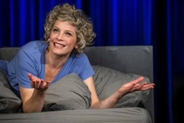 Anna Schäfer - "Schlafende Hunde" - COMEDY THEATER