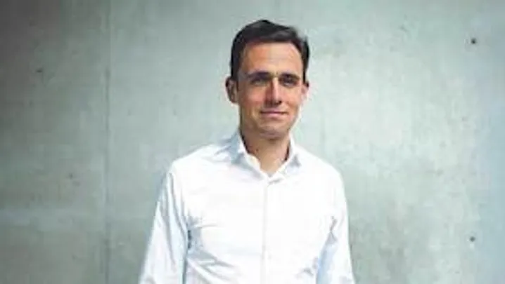 Dr. Daniel Marwecki