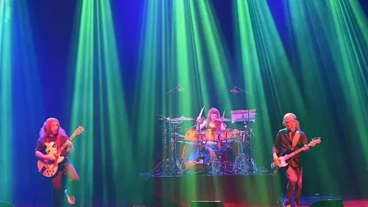 Moving Pictures - RUSH TRIBUTE BAND