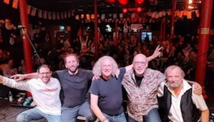 13. American Bar Night - „Midlife or Crisis?“ & Friends