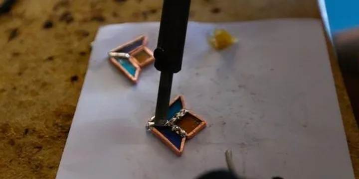 Glass earring or necklace workshop - Nov 2026