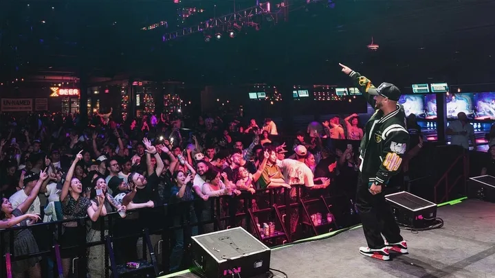 Cozy Worldwide - 21+