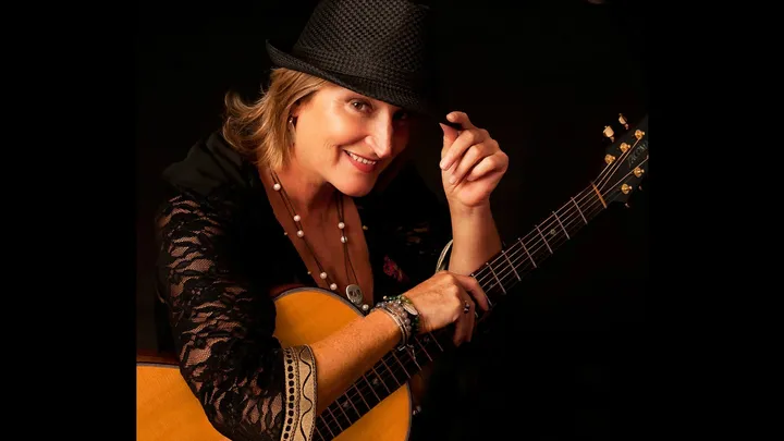 Beverly Jo Scott & band