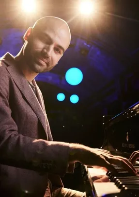 FLORIAN FAVRE NEW TRIO