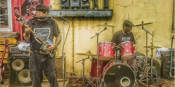 Clarksdale and Mississippi Duo, Deak Harp and Quicksand