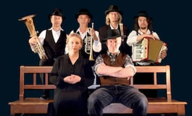 Tannöd - Tannöd - Live Hörspiel mit vogelwilder Musik