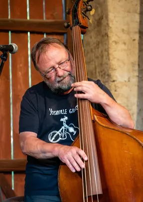Yoshville Grass - výroční koncert