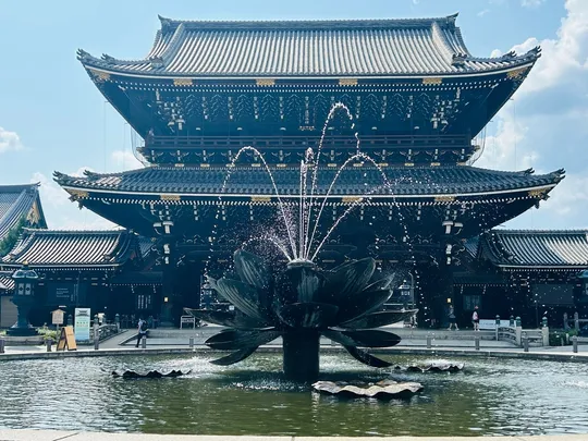 【東本願寺＆渉成園】建築史家といく本願寺水道、非公開エリア特別案内