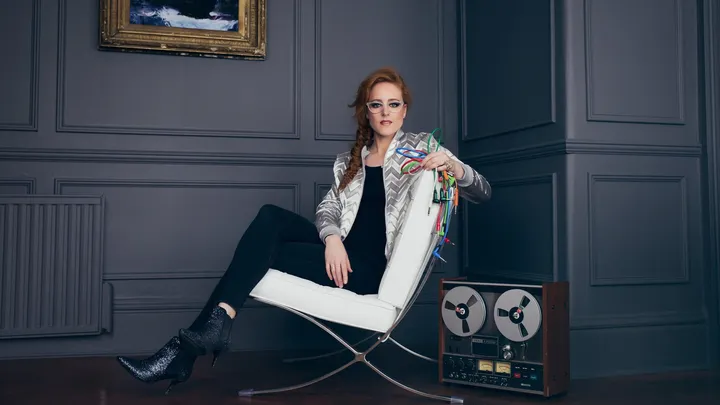 Hannah Peel & Beibei Wang - the Endless Dance