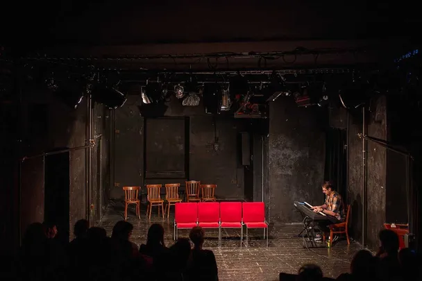 Improshow: Život