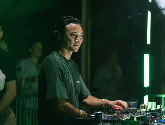 Adellic at Neu