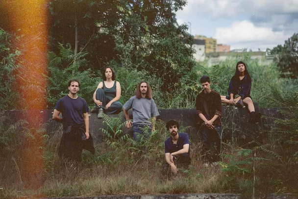 Laine Live: Human Natures (PT) + Qaribou