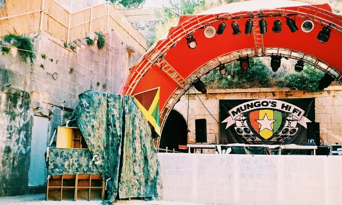 Mungo's HiFi (Daytime Session)