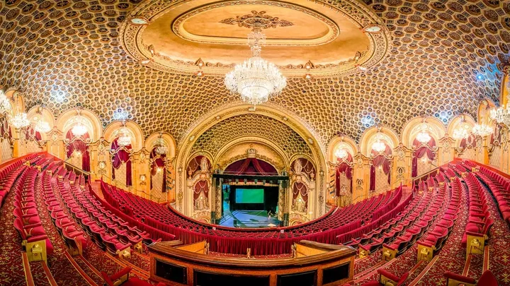 Palace of Dreams Guided Tours