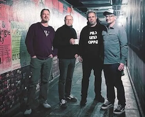 Pils & Kippe trifft 4 Zimmer Küche Bad - der unplugged Singer-Songwriter Rock-Pop-Punk Abend