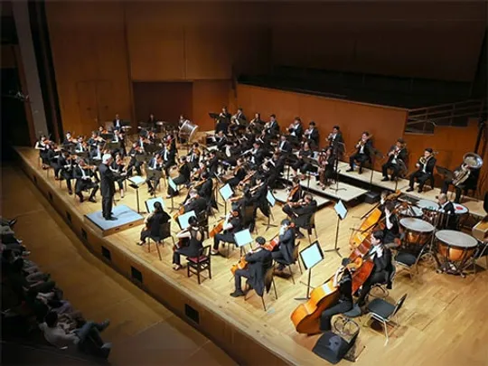 A Ceremony of Harp & Carols
