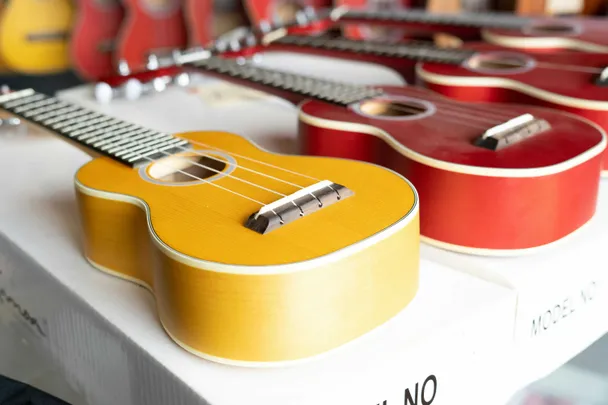 Tutustu soittimiin – Ukulele