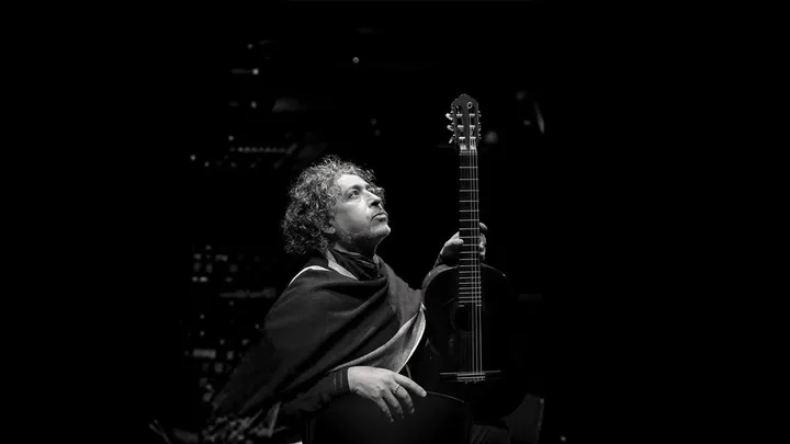 Silvio Rodríguez en la voz y guitarra de Manuel García