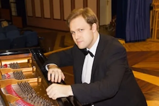 Alexey Chernov -  ÜBERRASCHUNG - Zwischen Licht und Schatten: Faust in der Musik