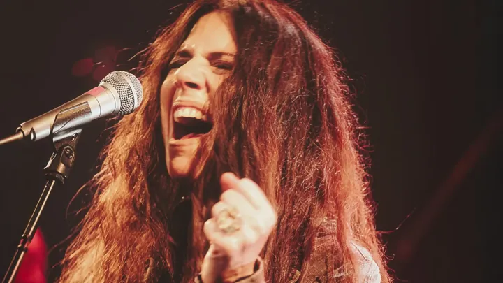 SARI SCHORR