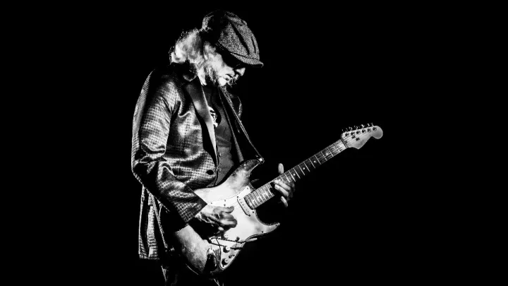 Michael Charles - LIVE