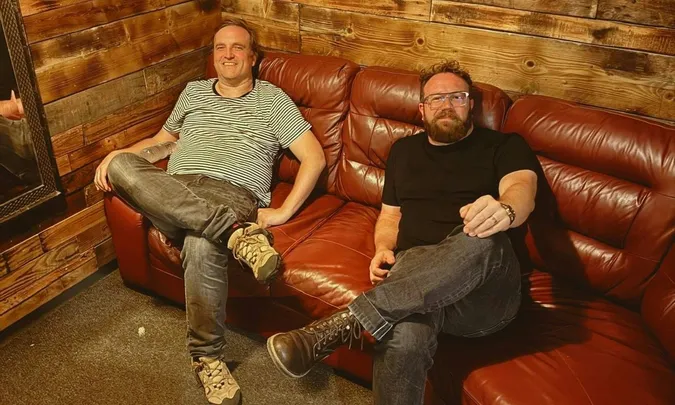 Ben Ottewell (Gomez) & James Walsh (Starsailor)