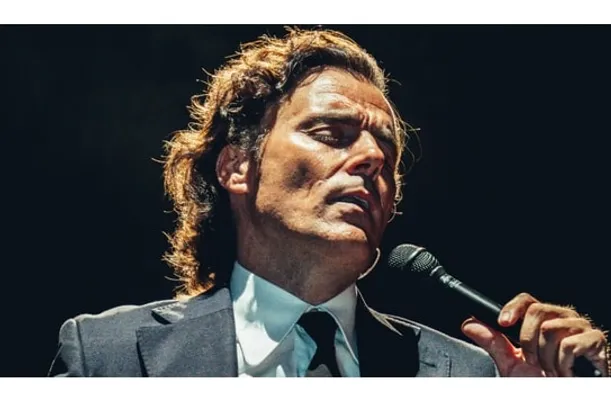 Diego Ramos revive las canciones de Julio Iglesias