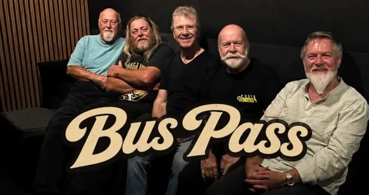 BUS  PASS BAND