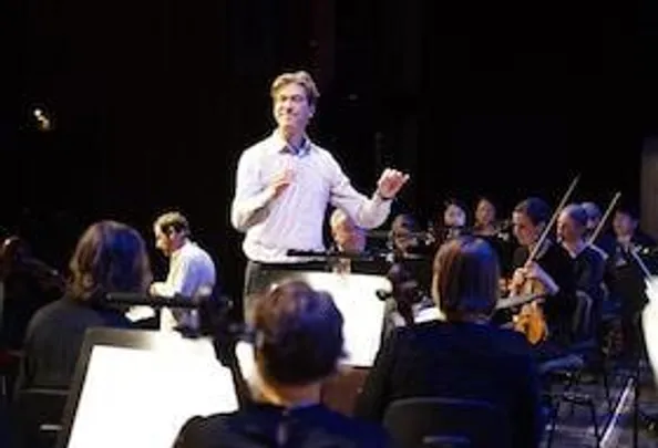 Familienkonzert 2 - Klang voller Tanz - Eine fantastische Tanzreise Ltg. Wouter Padberg